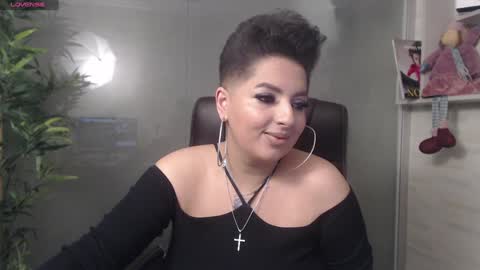 Snapshot of allyiah chatting on December 2024 08:42:01 PM online show from December 2024 08:42:01 PM