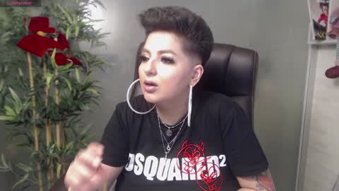 Snapshot of allyiah chatting on December 2024 12:30:02 AM online show from December 2024 12:30:02 AM