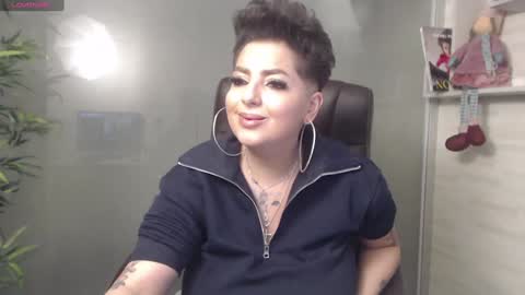 Snapshot of allyiah chatting on December 2024 12:59:02 AM online show from December 2024 12:59:02 AM