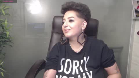 Snapshot of allyiah chatting on January 2025 12:13:02 AM online show from January 2025 12:13:02 AM
