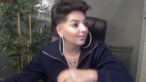 Snapshot of allyiah chatting on January 2025 12:38:02 AM online show from January 2025 12:38:02 AM