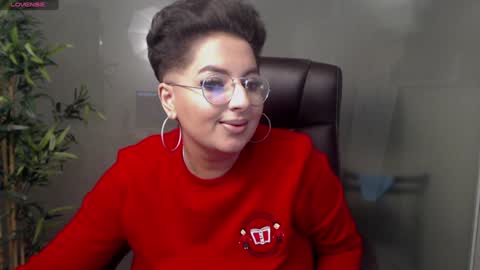 Snapshot of allyiah chatting on January 2025 12:28:01 AM online show from January 2025 12:28:01 AM