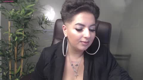 Snapshot of allyiah chatting on January 2025 10:48:01 PM online show from January 2025 10:48:01 PM