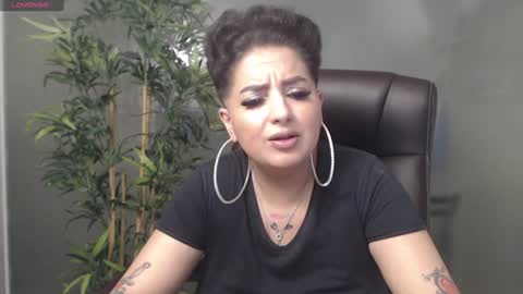 Snapshot of allyiah chatting on January 2025 12:14:02 AM online show from January 2025 12:14:02 AM