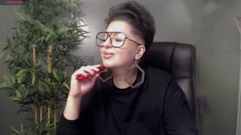 Snapshot of allyiah chatting on January 2025 10:39:01 PM online show from January 2025 10:39:01 PM