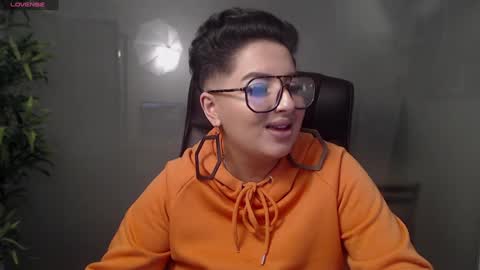 Snapshot of allyiah chatting on January 2025 01:16:01 AM online show from January 2025 01:16:01 AM