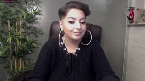 Snapshot of allyiah chatting on February 2025 10:13:01 PM online show from February 2025 10:13:01 PM