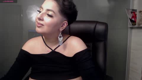 Snapshot of allyiah chatting on February 2025 01:47:01 AM online show from February 2025 01:47:01 AM