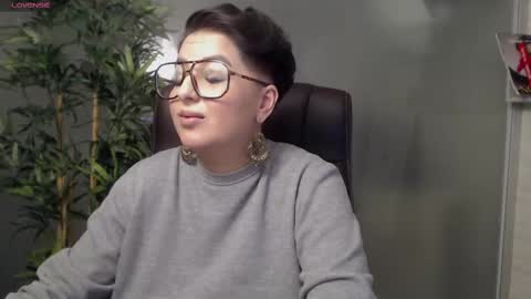 Snapshot of allyiah chatting on February 2025 12:52:02 AM online show from February 2025 12:52:02 AM