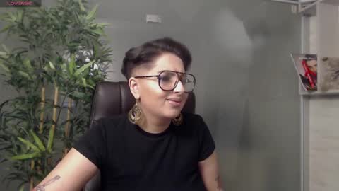 Snapshot of allyiah chatting on February 2025 09:25:01 PM online show from February 2025 09:25:01 PM