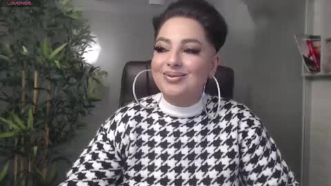 Snapshot of allyiah chatting on February 2025 08:03:01 PM online show from February 2025 08:03:01 PM