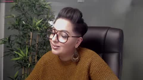 Snapshot of allyiah chatting on February 2025 09:48:02 PM online show from February 2025 09:48:02 PM