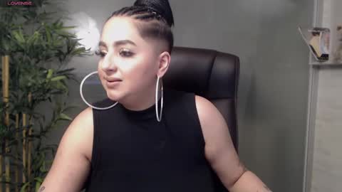 Snapshot of allyiah chatting on March 2025 11:03:02 PM online show from March 2025 11:03:02 PM