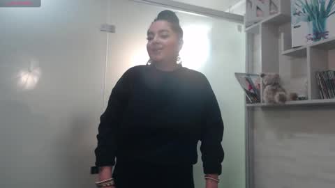 Snapshot of allyiah chatting on March 2025 08:44:02 PM online show from March 2025 08:44:02 PM