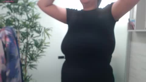 Snapshot of allyiah chatting on September 2025 03:39:01 PM online show from September 2025 03:39:01 PM