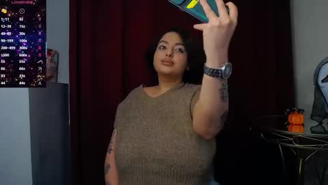         online show from October 2025 07:27:02 PM