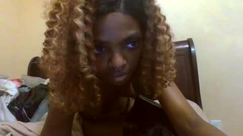 Snapshot of allylicious chatting on January 2025 11:06:01 AM allylicious online show from January 2025 11:06:01 AM