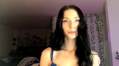 Ally Girl In Her Ally World online show from January 2025 06:16:01 AM