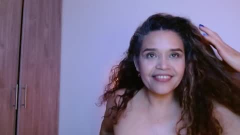 Snapshot of alma_sexyy chatting on February 2025 07:56:01 PM Alma online show from February 2025 07:56:01 PM