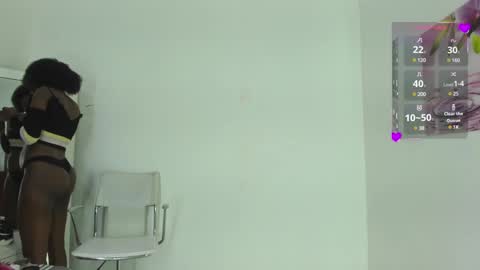 Snapshot of almasaennz chatting on December 2024 07:51:01 PM online show from December 2024 07:51:01 PM