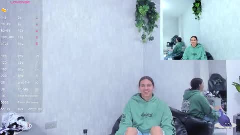 Snapshot of almazz_ chatting on October 2025 07:38:02 PM Santy online show from October 2025 07:38:02 PM