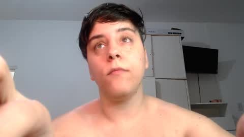 Snapshot of almondonwheels chatting on December 2024 02:09:02 AM Almond online show from December 2024 02:09:02 AM