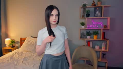 Snapshot of alonareinicke chatting on May 2026 07:08:01 PM Alona online show from May 2026 07:08:01 PM