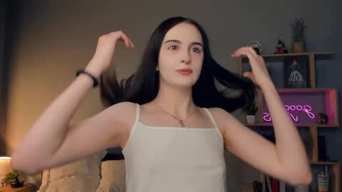 Snapshot of alonareinicke chatting on May 2026 06:46:01 PM Alona online show from May 2026 06:46:01 PM
