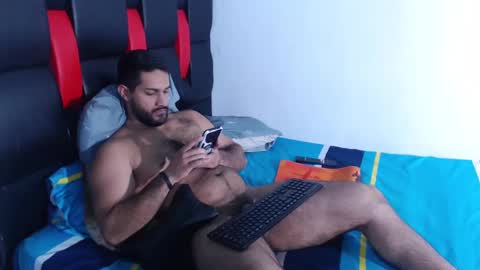 Snapshot of alonxoo chatting on February 2025 12:27:02 AM alonxoo online show from February 2025 12:27:02 AM
