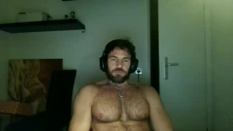 Snapshot of alphah_hunk chatting on October 2025 08:36:02 PM alphah_hunk online show from October 2025 08:36:02 PM