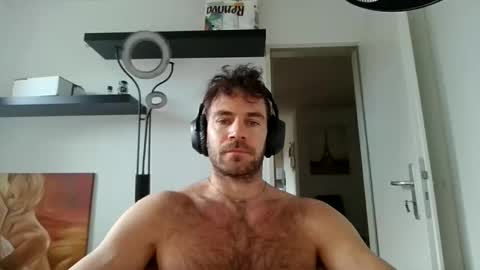 Snapshot of alphah_hunk chatting on November 2025 09:42:01 AM alphah_hunk online show from November 2025 09:42:01 AM