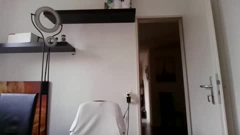 Snapshot of alphah_hunk chatting on November 2025 08:28:01 AM alphah_hunk online show from November 2025 08:28:01 AM