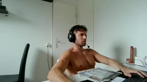 alphah_hunk online show from April 2026 12:21:01 PM