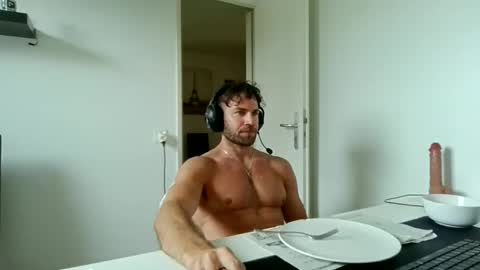 alphah_hunk online show from April 2026 01:58:02 PM