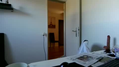 Snapshot of alphah_hunk chatting on May 2026 02:21:02 PM alphah_hunk online show from May 2026 02:21:02 PM