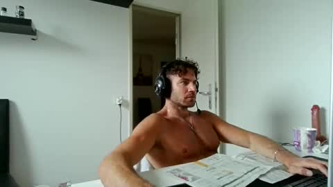 Snapshot of alphah_hunk chatting on May 2026 10:56:02 AM alphah_hunk online show from May 2026 10:56:02 AM