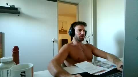 Snapshot of alphah_hunk chatting on June 2026 06:13:02 PM alphah_hunk online show from June 2026 06:13:02 PM