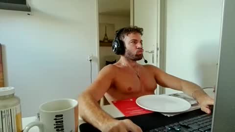 Snapshot of alphah_hunk chatting on June 2026 09:37:01 AM alphah_hunk online show from June 2026 09:37:01 AM