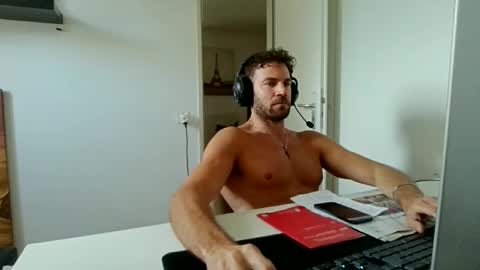 Snapshot of alphah_hunk chatting on June 2026 09:47:02 AM alphah_hunk online show from June 2026 09:47:02 AM