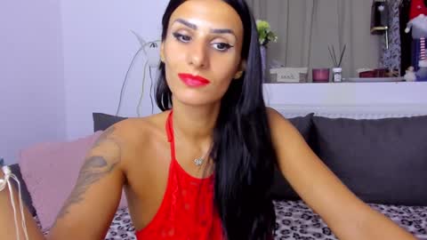 Snapshot of alphaqueenx chatting on September 2025 08:21:01 PM Michelle online show from September 2025 08:21:01 PM