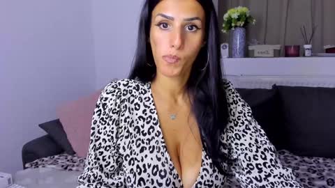 Snapshot of alphaqueenx chatting on September 2025 09:31:01 PM Michelle online show from September 2025 09:31:01 PM