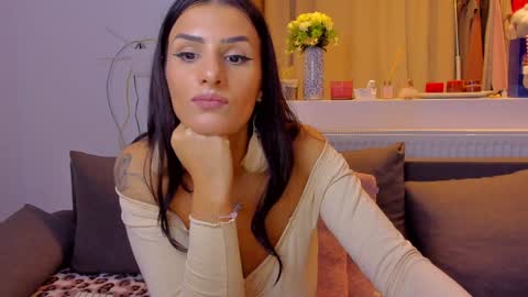 Snapshot of alphaqueenx chatting on November 2025 11:16:01 PM Michelle online show from November 2025 11:16:01 PM