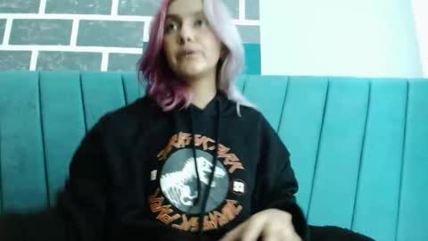 Alter  online show from November 2025 04:21:02 PM