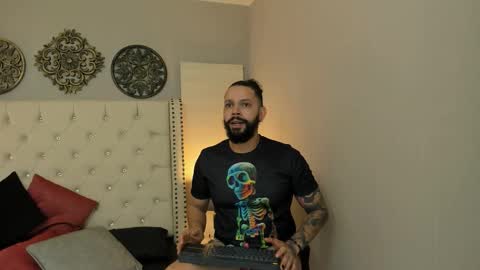 Snapshot of alukardbig chatting on October 2025 08:00:02 PM alukardbig online show from October 2025 08:00:02 PM