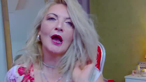 Snapshot of alura_jenson_ chatting on September 2025 05:35:01 PM Alura Jenson online show from September 2025 05:35:01 PM