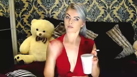 Snapshot of alyblonde chatting on February 2025 10:18:02 AM aly online show from February 2025 10:18:02 AM