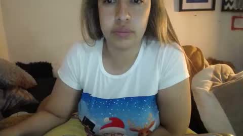 Snapshot of alynfoxx chatting on December 2024 04:13:02 AM Alyn Maria online show from December 2024 04:13:02 AM