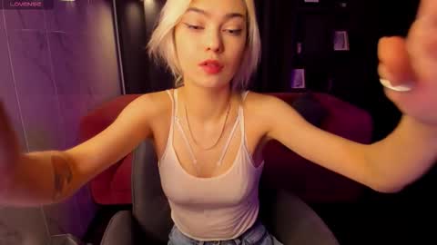 Alysia online show from November 2025 02:35:01 PM