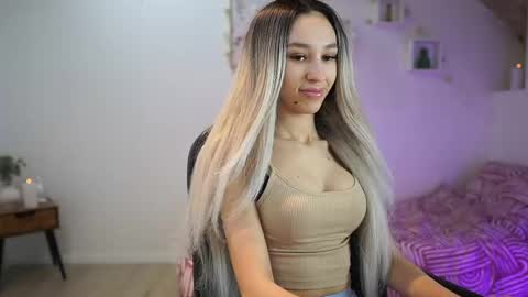 Snapshot of amai__liu chatting on February 2025 07:05:02 PM Amai Liu online show from February 2025 07:05:02 PM