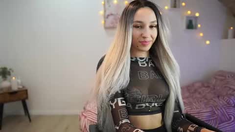 Snapshot of amai__liu chatting on February 2025 07:14:01 PM Amai Liu online show from February 2025 07:14:01 PM